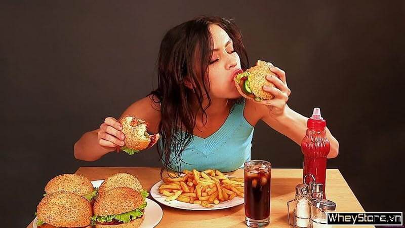 Không nên ăn quá nhiều trước khi chạy bộ